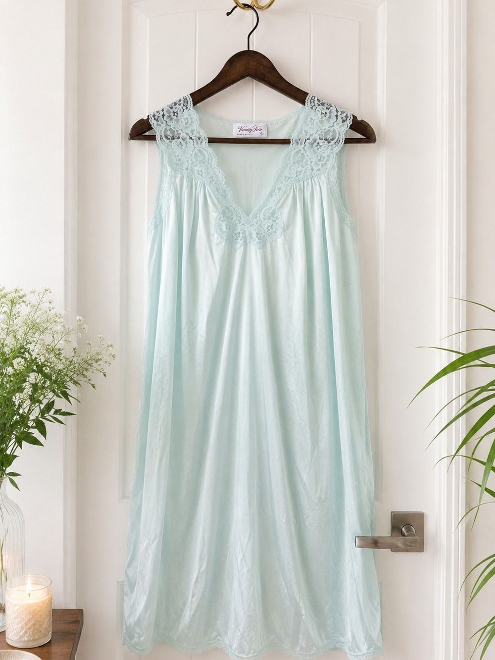 Vintage Vanity Fair Mint Blue Lace Nightgown Sleep Gown USA Made Women's Small